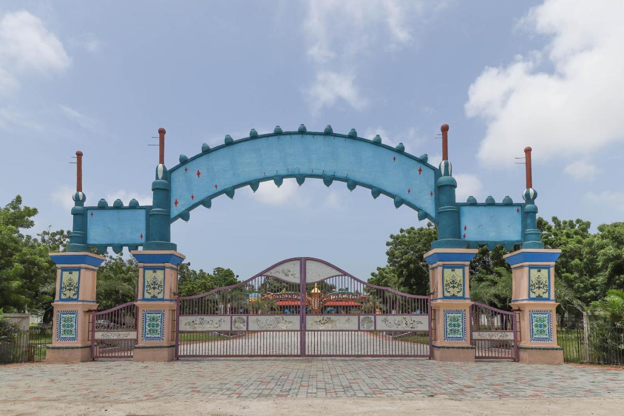 Capital O 49279 Chhab Chhaba Chhab Water Fun Park&Resort Damka Bagian luar foto