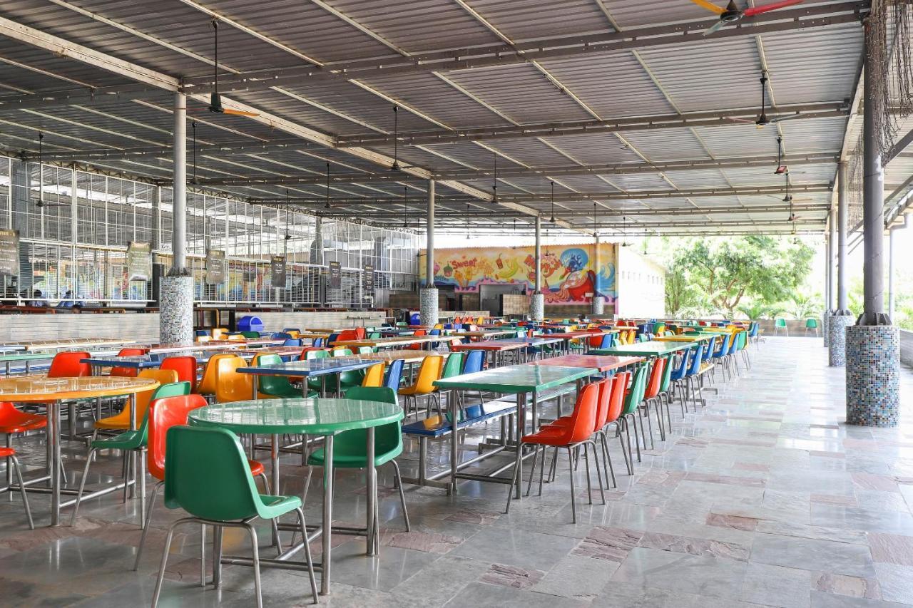 Capital O 49279 Chhab Chhaba Chhab Water Fun Park&Resort Damka Bagian luar foto